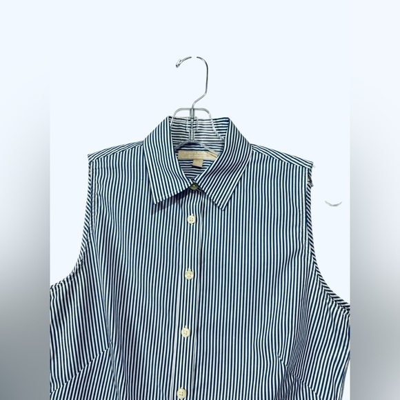 Banana Republic, Sleeveless Blouse, Size 4, Navy & White - Picture 4 of 9